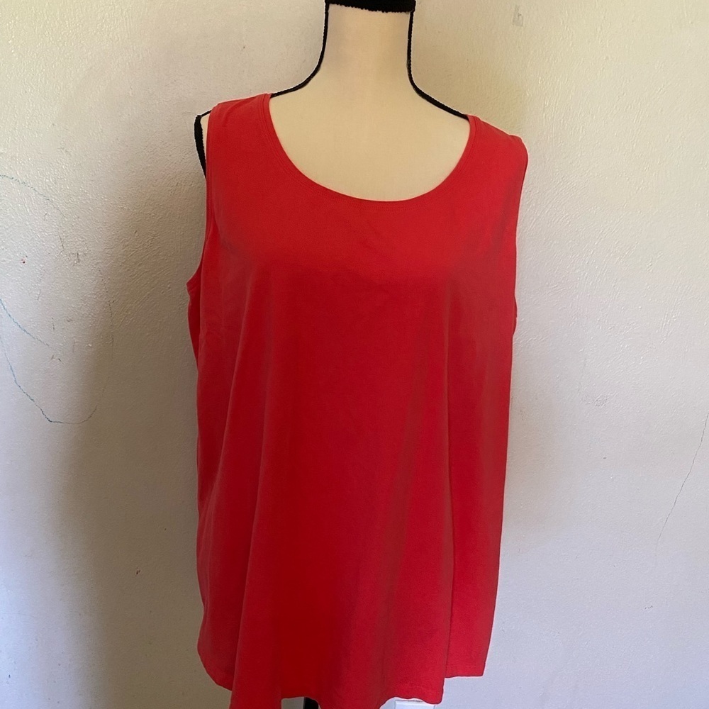Catherine's size 2X red top - Picture 2 of 11